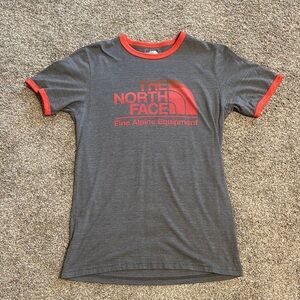 Men’s North Face Ombré Logo Tee SM